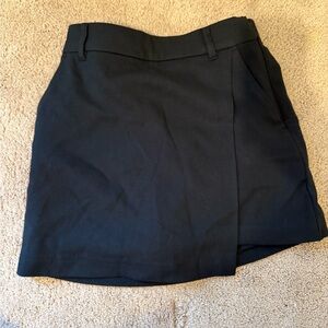 Hollister Classic Black Skort